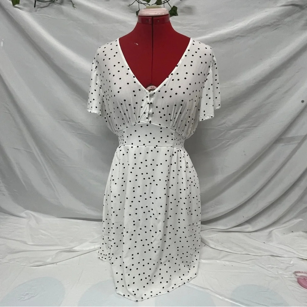 Impress white polka dotted dresssize large